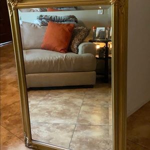 Gold mirror